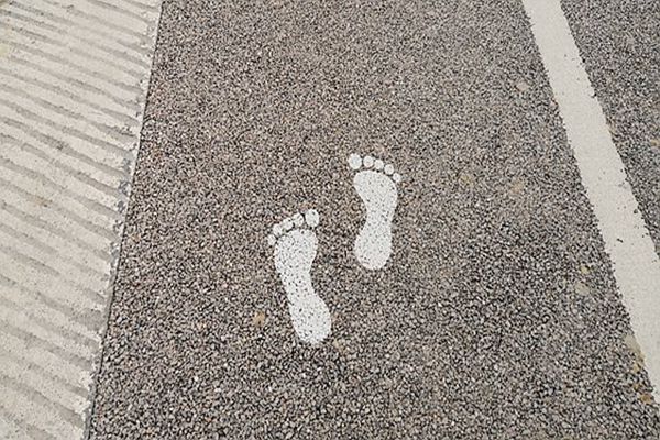 宇通纯电动高速扫路车批量交付天津，助力绿色养护升级！