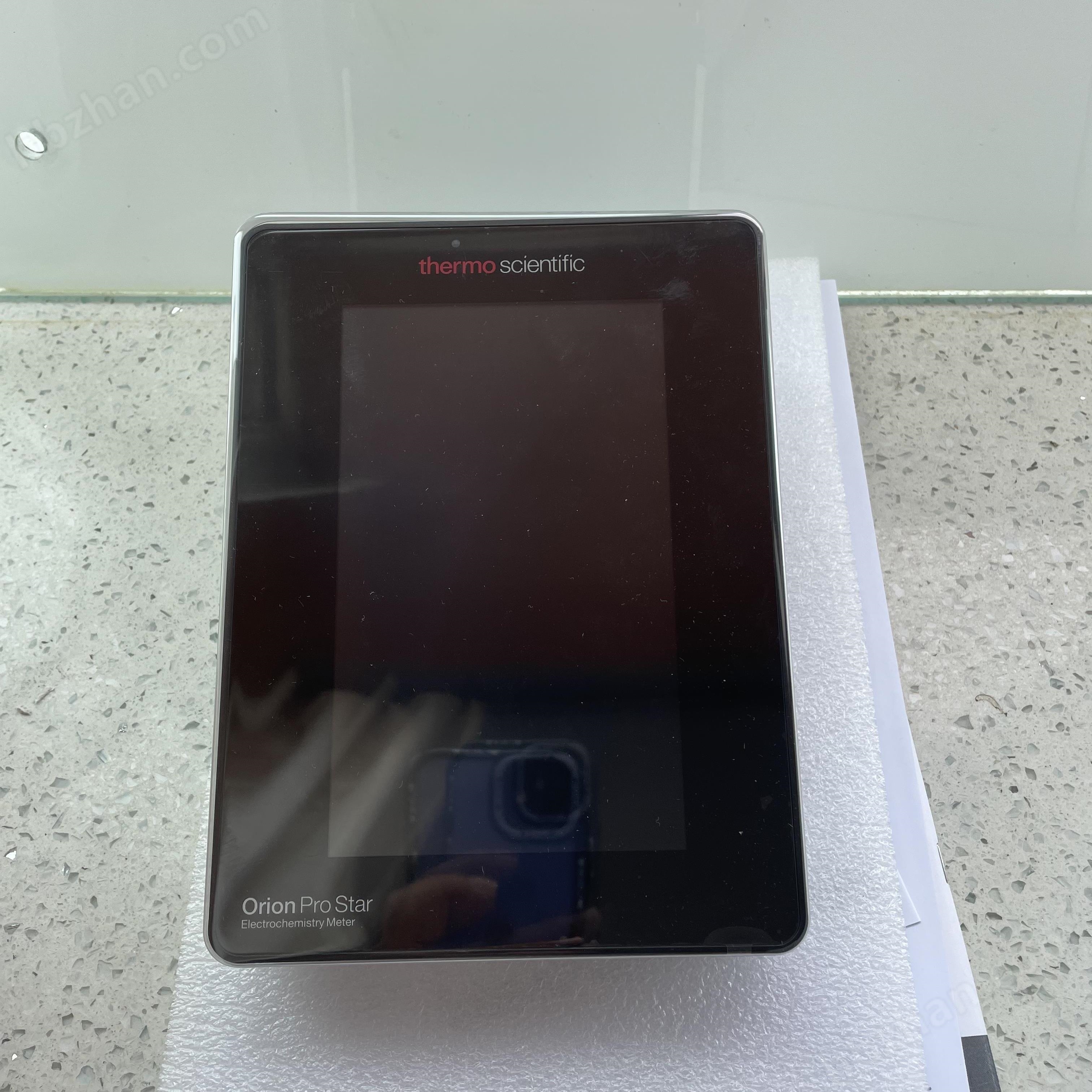 Desktop dissolved oxygen analyzer DO213