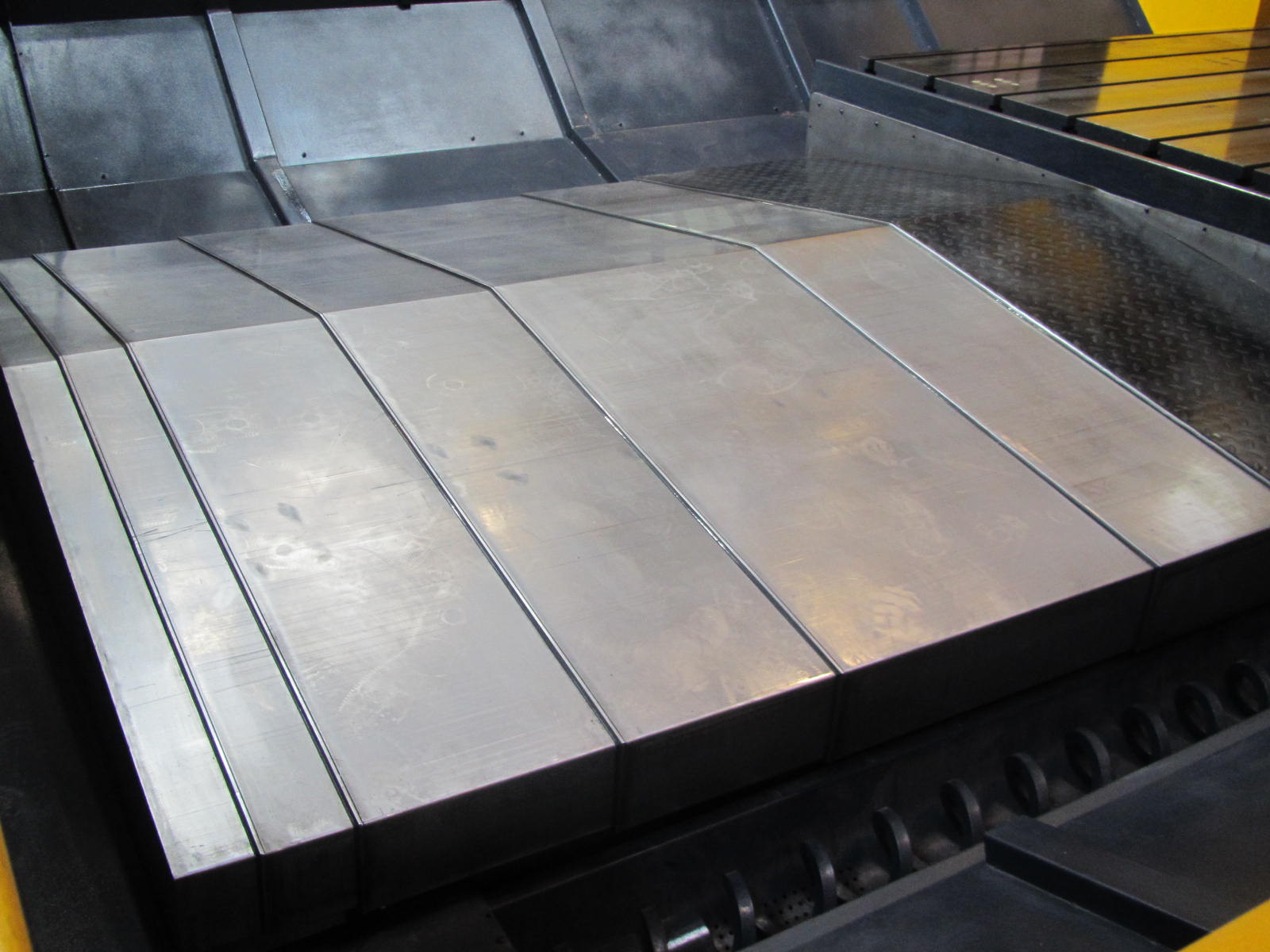 沈阳cnc机床钢板防护罩生产厂家