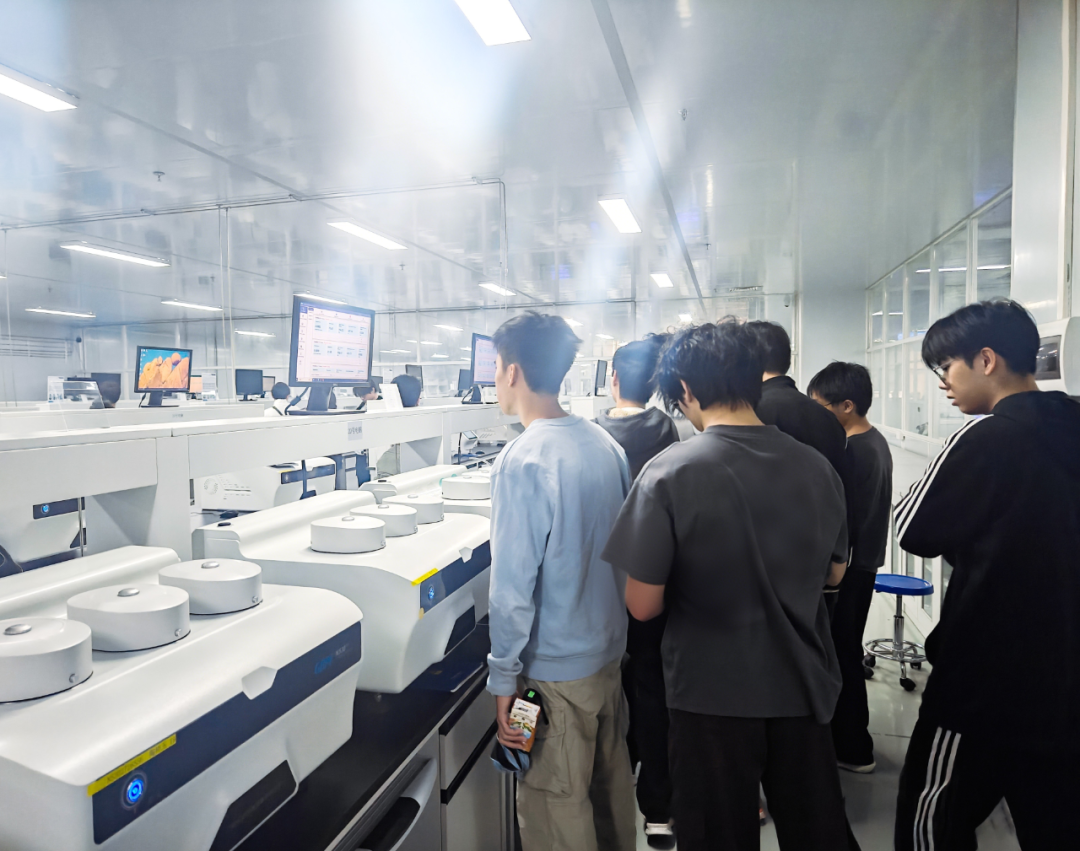 廣州城市職業(yè)學(xué)院食品健康學(xué)院師生一行走進GBPI標(biāo)際參觀交流