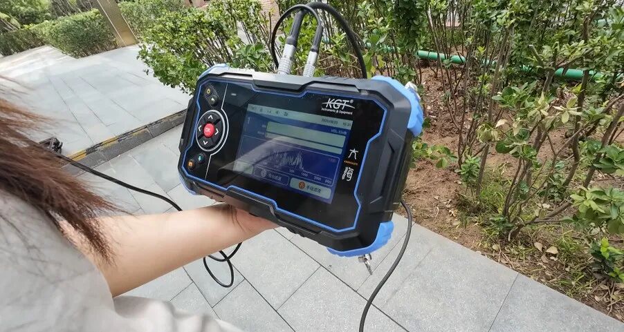 老旧小区物业冬季如何利用听漏仪排查暖气漏水点？