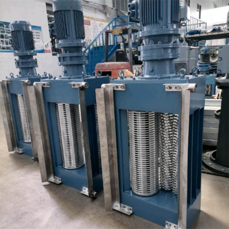 039a6559729c3f637d17ca52b1b2e41.jpg 客户订购的5台宽度4500mm水利格栅准时制作完成